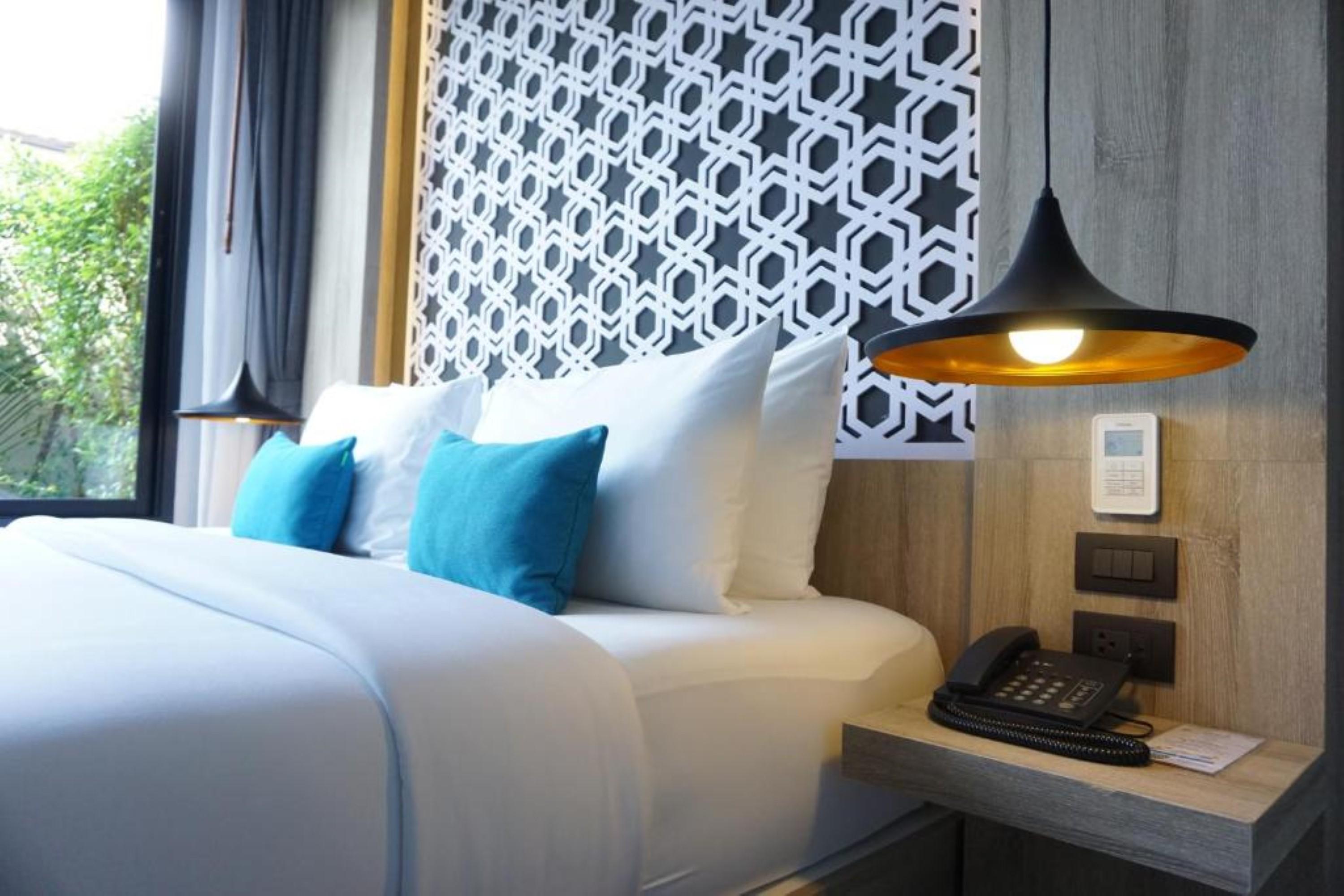 The Lake Chalong Hotel Sha Plus Екстериор снимка