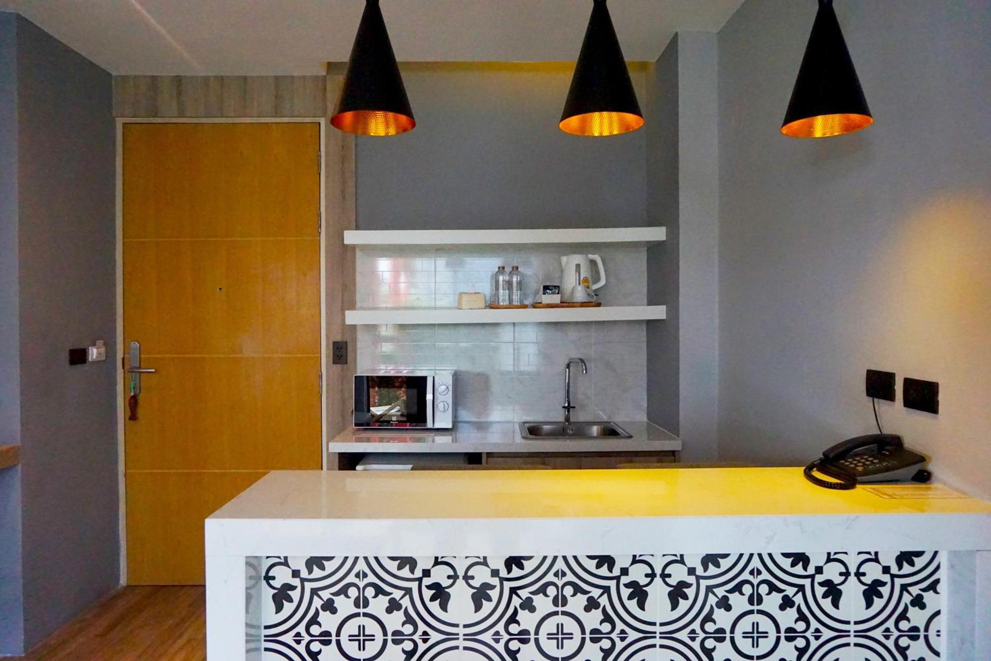 The Lake Chalong Hotel Sha Plus Екстериор снимка